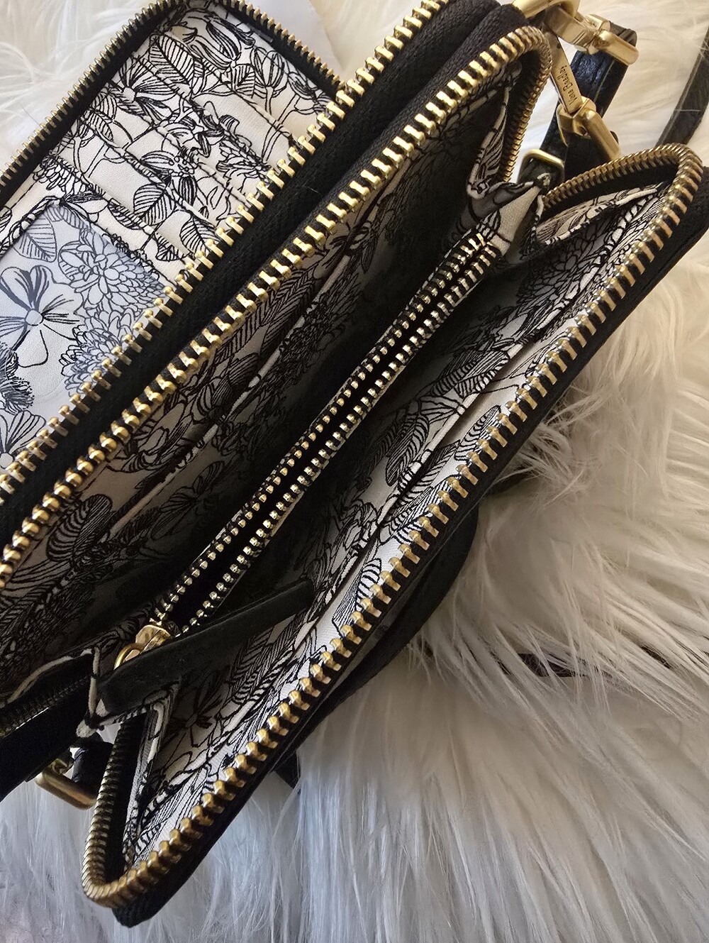 Vera Bradley Leather Wallet Crossbody Bag - Picture 7 of 10